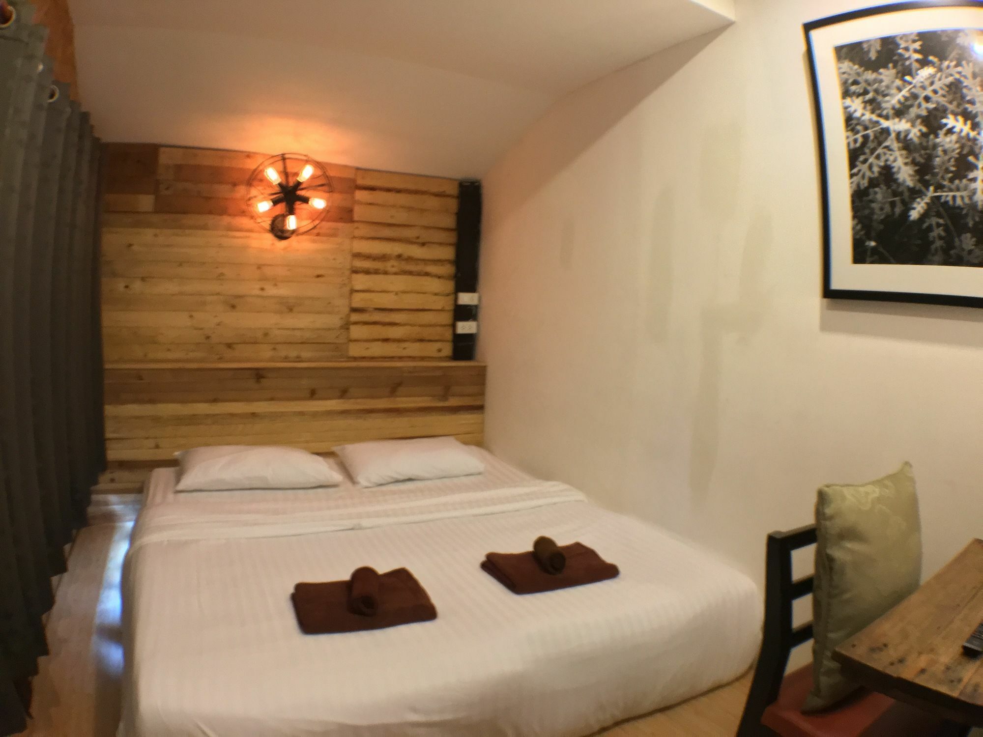 Jao Hostel & Cafe Чиангмай Экстерьер фото