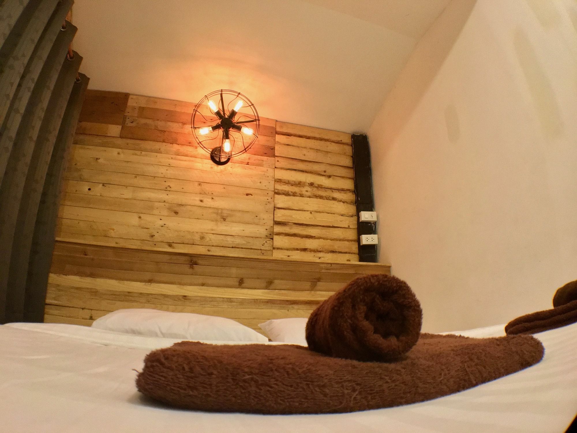 Jao Hostel & Cafe Чиангмай Экстерьер фото